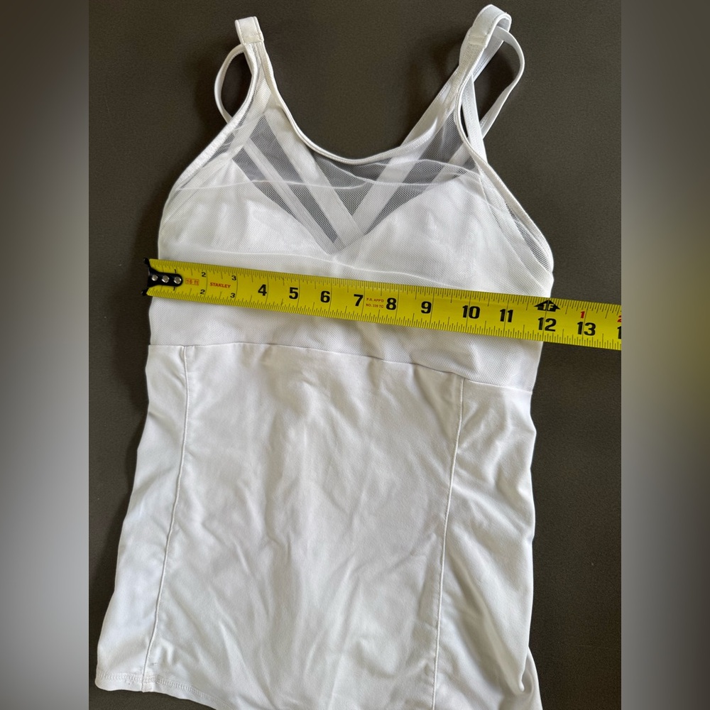 Alo Yoga White Mesh Built-In Bra Tank Top – Size XS - Picture 3 of 7